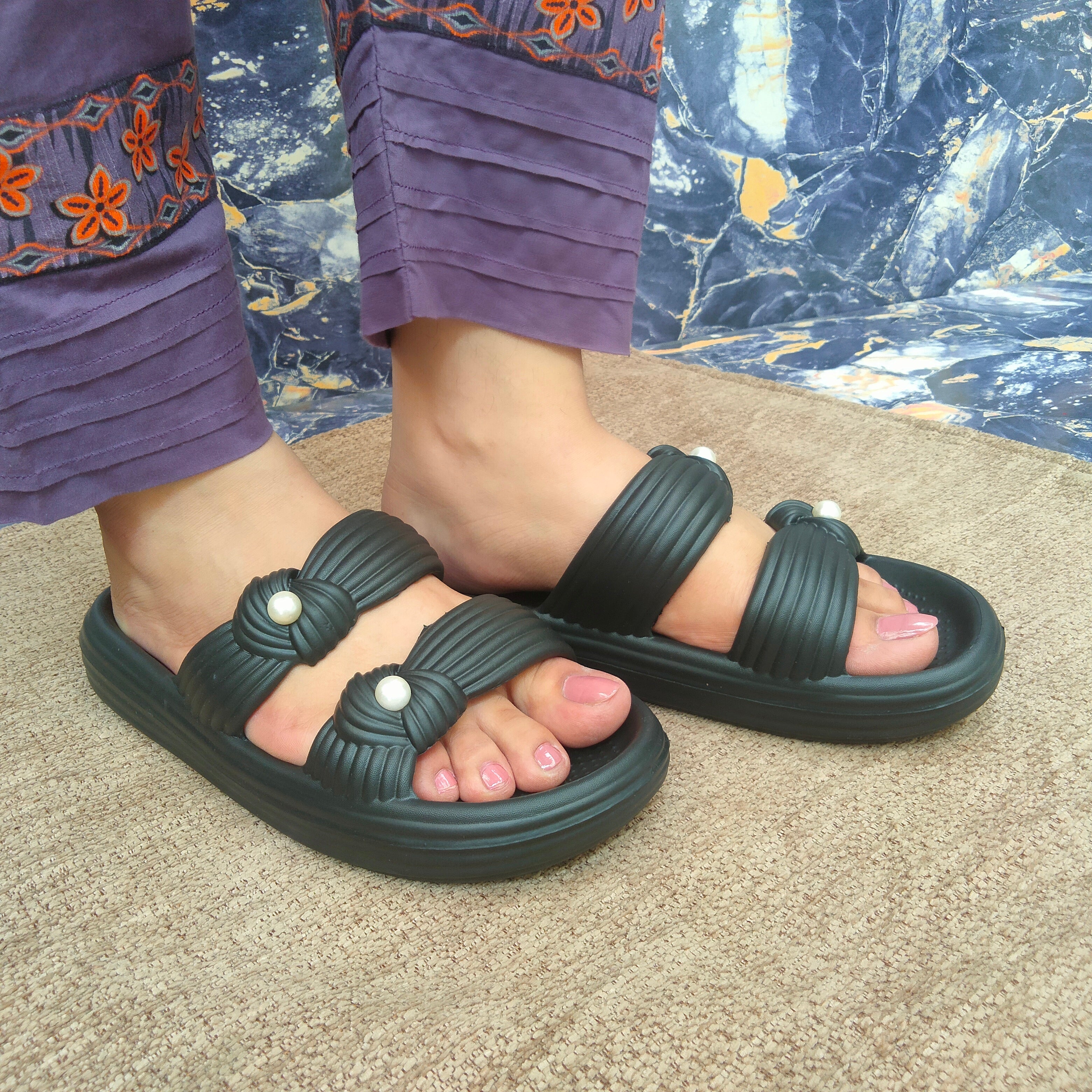 Deluxe shoes Soft sole ladies slippers