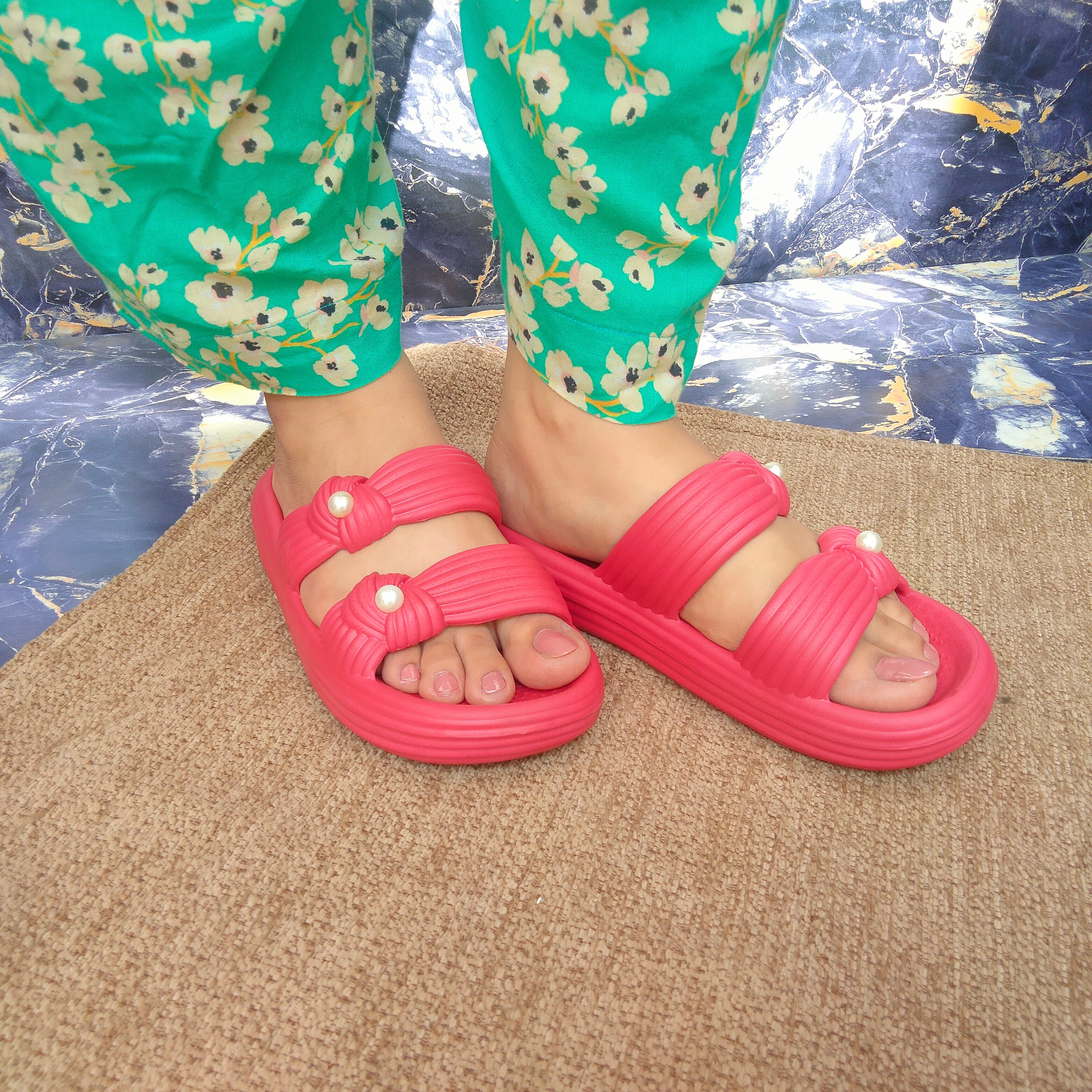 Deluxe shoes Soft sole ladies slippers