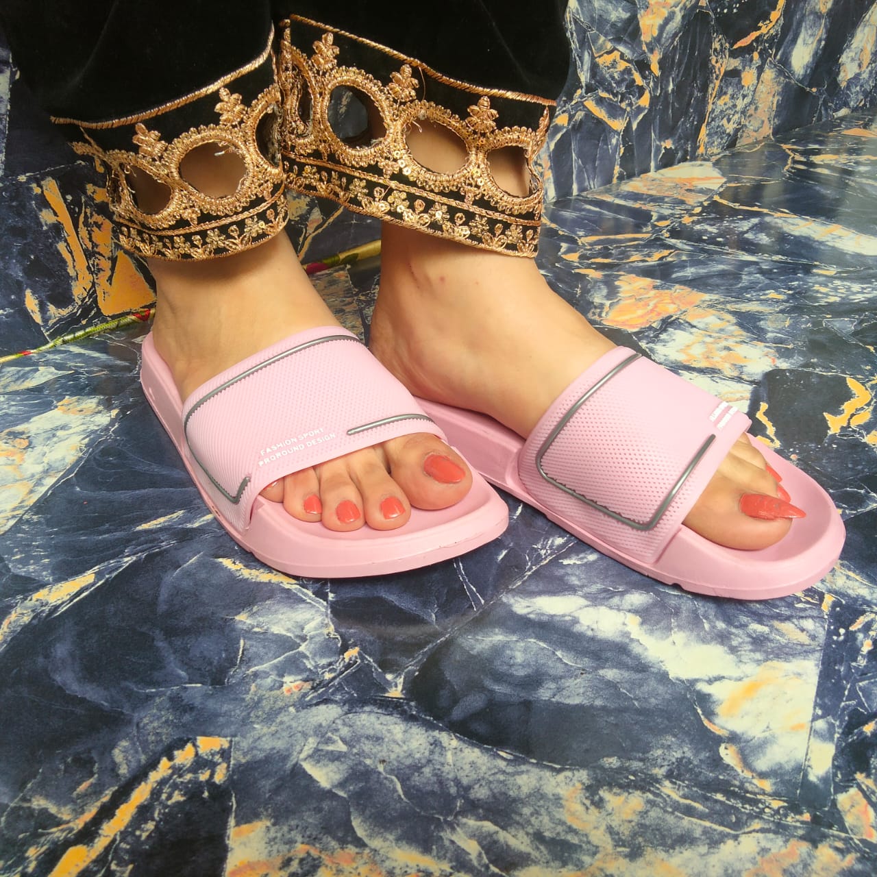 Deluxe shoes Pain Free Slippers for girls